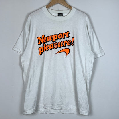 【現状渡し品】【メンズ】 FRUIT OF THE LOOM フルーツ オブ ザ ルーム 90’s NEWPORT PLEASURE T-SHIRT 90年代 ニューポート プレジャー Tシャツ 半袖 トップス 145-260826-sa-12-tei サイズ：XL カラー：ホワイト 万代Net店
