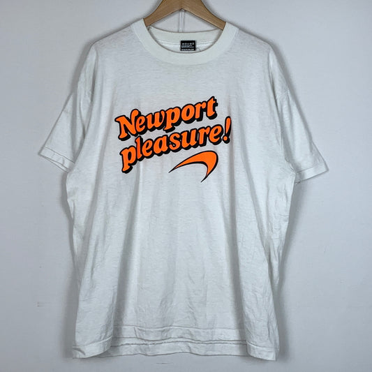【現状渡し品】【メンズ】 FRUIT OF THE LOOM フルーツ オブ ザ ルーム 90’s NEWPORT PLEASURE T-SHIRT 90年代 ニューポート プレジャー Tシャツ 半袖 トップス 145-260826-sa-12-tei サイズ：XL カラー：ホワイト 万代Net店