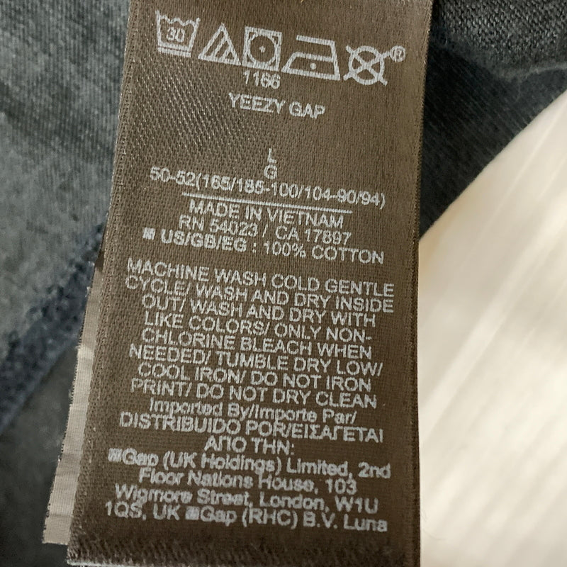【中古品】【メンズ】 YEEZY イージー × GAP ギャップ LOGO LONG SLEEVE 1166 ロゴ ロング スリーブ 長袖 トップス 142-260826-sa-05-tei サイズ：L カラー：ブラック 万代Net店