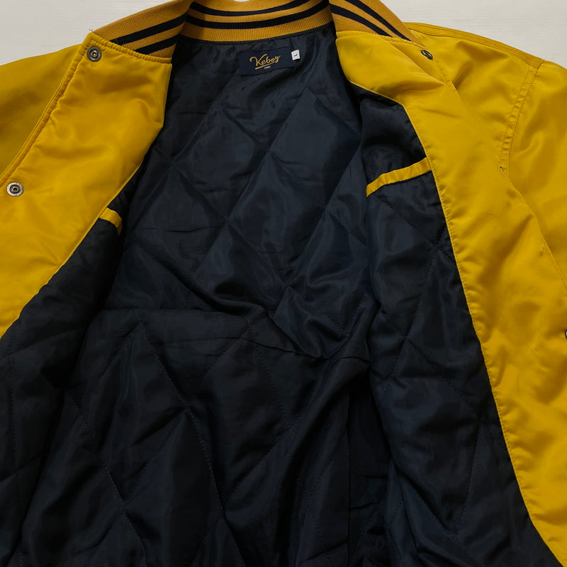 【中古品】【メンズ】 KEBOZ ケボズ × FREAK'S フリークス ストア 別注コラボ STADIUM JUMPER 214-1579 スタジアム ジャンパー アウター スタジャン 142-260830-sa-12-tei サイズ：L カラー：イエロー 万代Net店