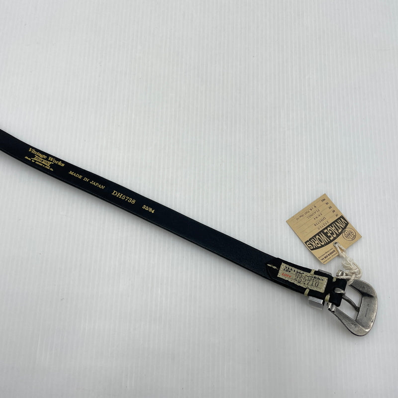 【中古品】【メンズ】 Vintage Works ヴィンテージワークス LEATHER BELT 7HOLE MADE IN JAPAN DH5738 レザー ベルト 7ホール アクセサリー 日本製 205-260902-ss-06-tei サイズ：ケース付き カラー：ブラック 万代Net店