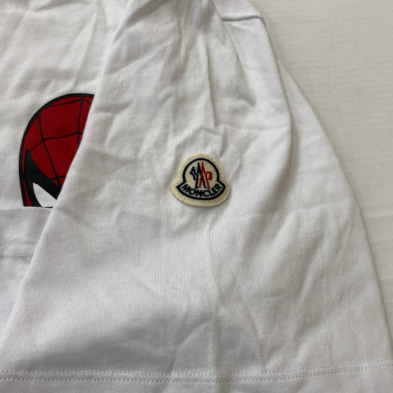 【中古品】【メンズ】 MONCLER モンクレール × SPIDER-MAN スパイダーマン 別注コラボ S/S T-SHIRT H20918C00005 8390T ショートスリーブ Tシャツ 半袖 トップス 141-260828-sa-02-tei サイズ：XL カラー：ホワイト 万代Net店
