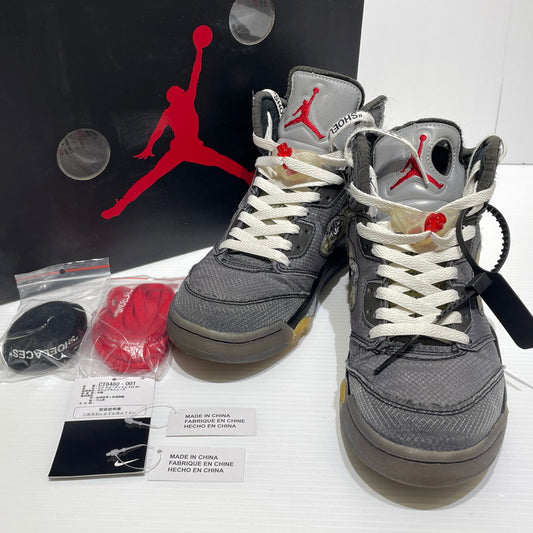 【中古品】【メンズ】 NIKE ナイキ × Off-White オフホワイト 別注 コラボ AIRJORDAN 5 BLACK MUSLIN FIRE RED CT8480-001 エアジョーダン5 スニーカー 靴 シューズ 160-260828-ko-05-tei サイズ：26.5cm カラー：ブラック 万代Net店