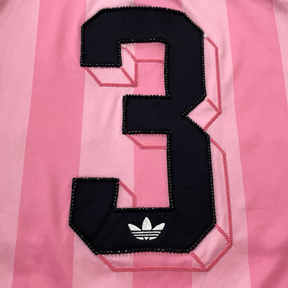 【中古品】【メンズ】 ADIDAS アディダス KD2272 ADITUFF LOGO SOCCER UNIFORM TEE アディタフ ロゴ サッカー ユニフォーム風 Tシャツ 半袖 トップス 148-260901-sa-15-teih サイズ：XS カラー：ピンク 万代Net店