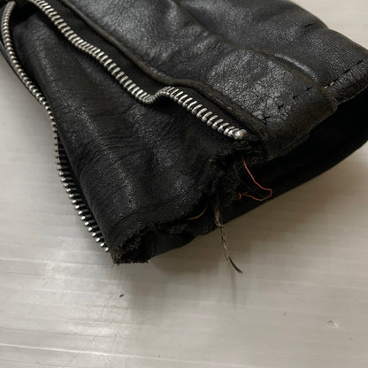 【現状渡し品】【メンズ】 Schott ショット 80‘s~90‘s DOUBLE RIDERS JACKET MADE IN USA 80∼90年代 バイカータグ後期 ダブルライダース ジャケット アウター アメリカ製 レザージャケット 145-260905-ss-09-teih サイズ：34/※ダメージ、リペア等多々あり カラー：ブラック 万代Net店