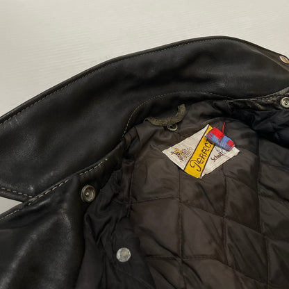 【現状渡し品】【メンズ】 Schott ショット 80‘s~90‘s DOUBLE RIDERS JACKET MADE IN USA 80∼90年代 バイカータグ後期 ダブルライダース ジャケット アウター アメリカ製 レザージャケット 145-260905-ss-09-teih サイズ：34/※ダメージ、リペア等多々あり カラー：ブラック 万代Net店