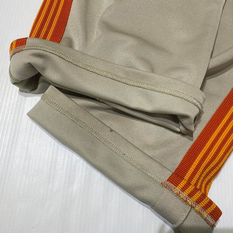 【中古品】【メンズ】 NEEDLES ニードルス × KEBOZ ケボズ 別注コラボ TRACK PANTS REGULAR FIT SX1632 トラックパンツ レギュラーフィット ボトムス 151-260901-yo-10-teih サイズ：L カラー：ベージュ/オレンジ 万代Net店