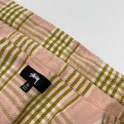 【中古品】【メンズ】 STUSSY ステューシー LAGUNA PLAID SHIRT 1110245 ラグーナ プレイド シャツ 長袖 トップス チェックシャツ 142-260901-yo-05-teih サイズ：XL カラー：ピンク 万代Net店