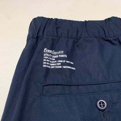 【中古品】【メンズ】 FreshService フレッシュサービス UTILITY OVER PANTS FSW-23PT-013 ユーティリティ オーバーパンツ ボトムス イージーパンツ 151-260901-ko-19-teih サイズ：フリー カラー：ネイビー 万代Net店