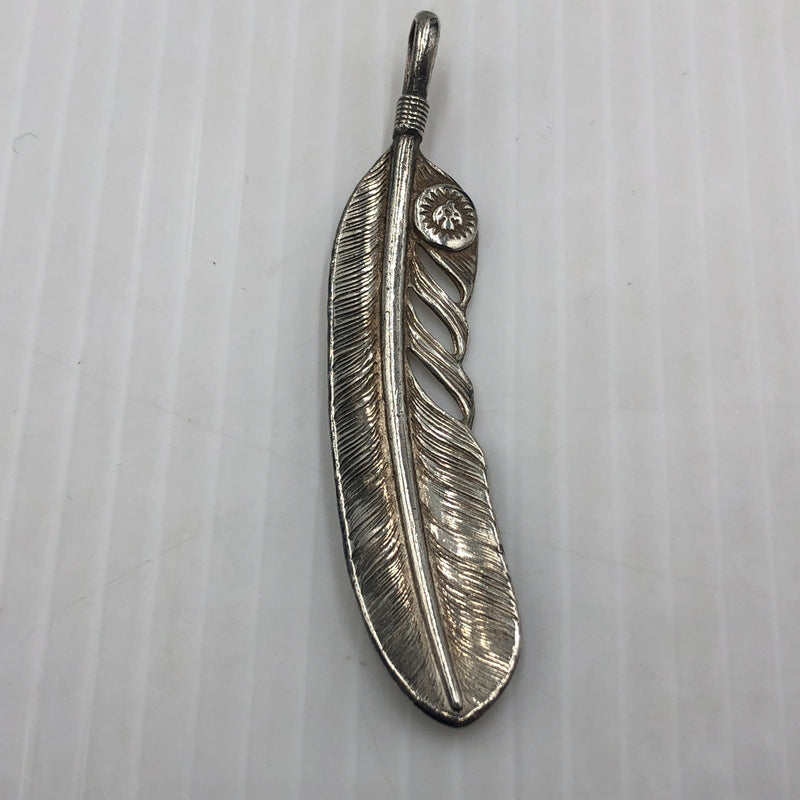 【中古品】【メンズ】 WING ROCK ウィング ロック PLAIN SV FEATHER F-2 プレーン シルバー フェザー アクセサリー 左向き 191-260907-sa-04-teih カラー：シルバー 万代Net店