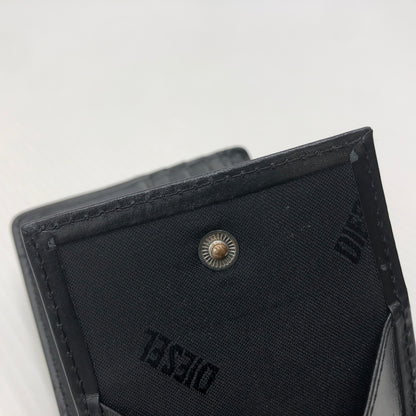 【現状渡し品】【メンズ】 DIESEL ディーゼル 1DR BI FOLD COIN S 3D ワンディーアール バイフォールド コイン エス スリーディー 財布 200-260907-sa-13-teih カラー：ブラック 万代Net店