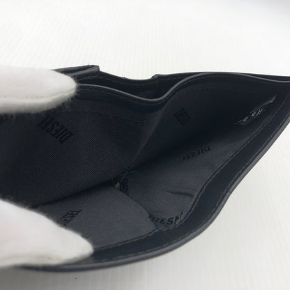 【現状渡し品】【メンズ】 DIESEL ディーゼル 1DR BI FOLD COIN S 3D ワンディーアール バイフォールド コイン エス スリーディー 財布 200-260907-sa-13-teih カラー：ブラック 万代Net店