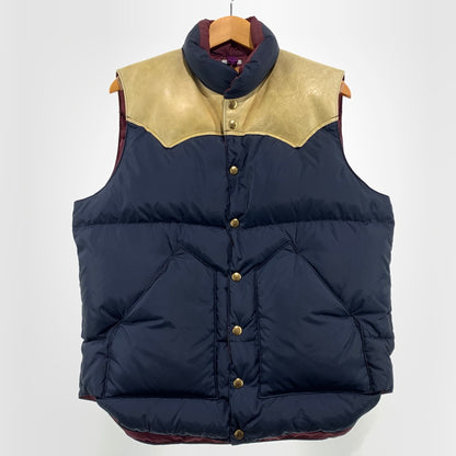 【中古品】【メンズ】 ROCKY MOUNTAIN ロッキーマウンテン FEATHERBED DOWN VEST フェザーベッド ダウン ベスト アウター 145-260903-sa-01-teih サイズ：40 カラー：ネイビー 万代Net店