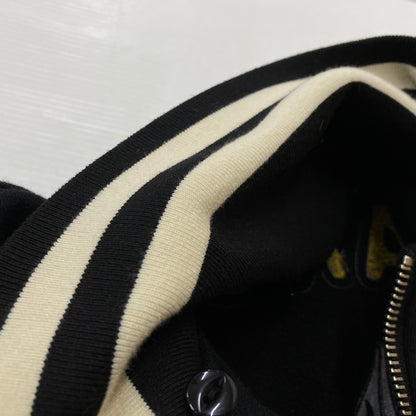 【中古品】【メンズ】 VANSON バンソン × TOM&JERRY トムアンドジェリー 別注コラボ STADIUM JUMPER スタジアム ジャンパー アウター スタジャン 145-260906-sa-09-teih サイズ：L カラー：ブラック 万代Net店