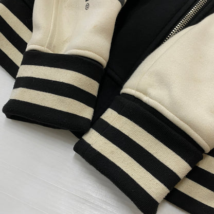【中古品】【メンズ】 VANSON バンソン × TOM&JERRY トムアンドジェリー 別注コラボ STADIUM JUMPER スタジアム ジャンパー アウター スタジャン 145-260906-sa-09-teih サイズ：L カラー：ブラック 万代Net店