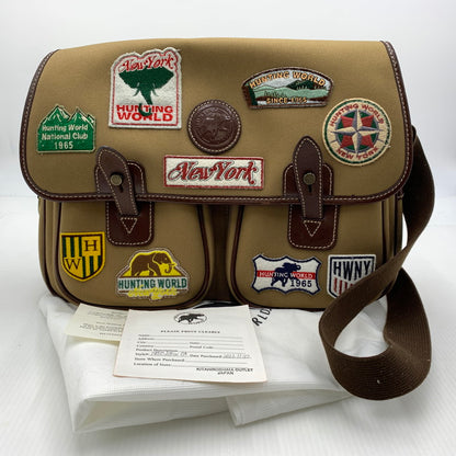 【中古品】【メンズ】 HUNTING WORLD ハンティングワールド サファリ ワッペン ショルダーバッグ カバン メッセンジャーバッグ 188-260914-ko-09-teih カラー：ブラウン系 万代Net店