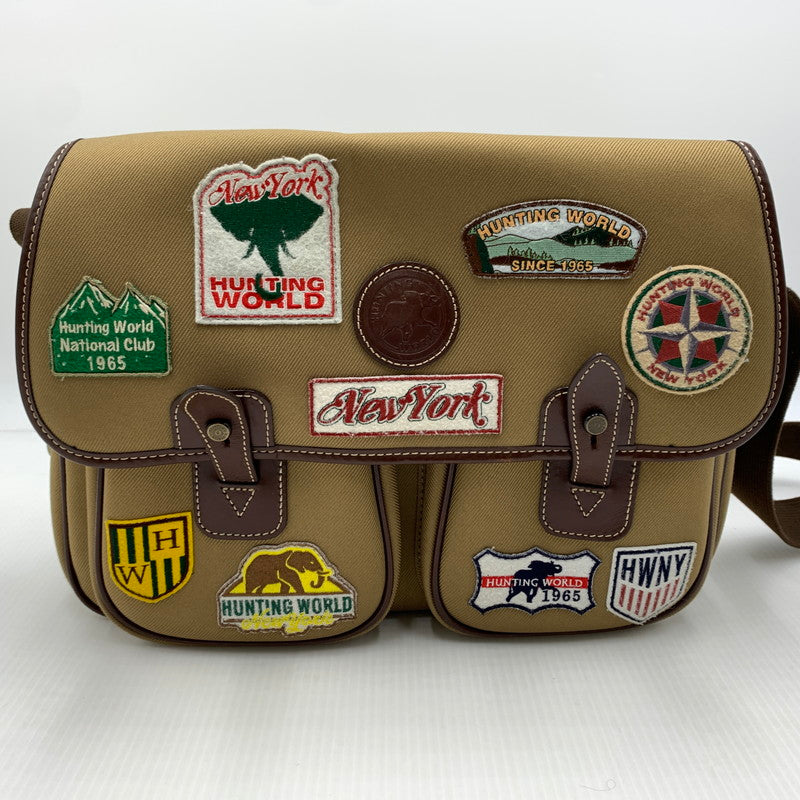 【中古品】【メンズ】 HUNTING WORLD ハンティングワールド サファリ ワッペン ショルダーバッグ カバン メッセンジャーバッグ 188-260914-ko-09-teih カラー：ブラウン系 万代Net店
