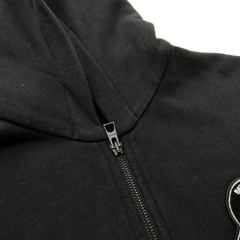 【中古品】【メンズ】 MONCLER モンクレール EMBOSS LOGO PATCH FULLZIP PARKER K20918G00023 89AZU エンボス ロゴ パッチ フルジップ パーカー 長袖 トップス 141-260909-sa-04-teih サイズ：L カラー：ブラック 万代Net店