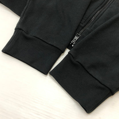 【中古品】【メンズ】 MONCLER モンクレール EMBOSS LOGO PATCH FULLZIP PARKER K20918G00023 89AZU エンボス ロゴ パッチ フルジップ パーカー 長袖 トップス 141-260909-sa-04-teih サイズ：L カラー：ブラック 万代Net店