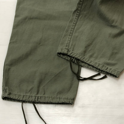 【現状渡し品】【メンズ】 US ARMY アメリカ軍 80’s M-65 CARGO PANTS DLA100-88-C-0346 80年代 M-65 F フィールド カーゴ パンツ ボトムス 156-260909-sa-17-teih サイズ：R-S カラー：カーキ 万代Net店