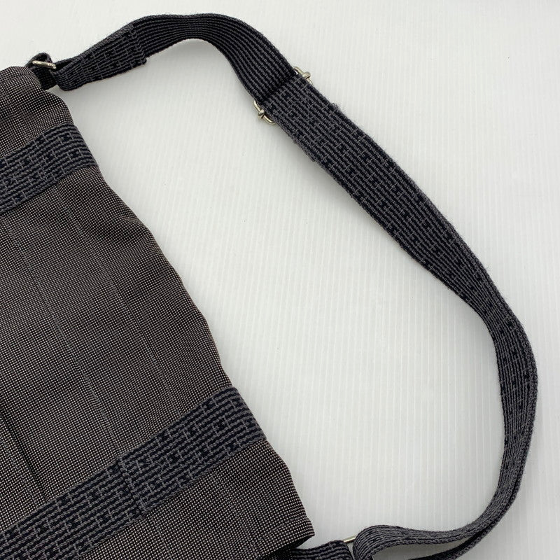 【中古品】【メンズ】 HERMES エルメス 101057M バサスMM ショルダーバッグ カバン メッセンジャーバッグ 180-260914-ko-06-teih カラー：グレー系/ブラウン系 万代Net店