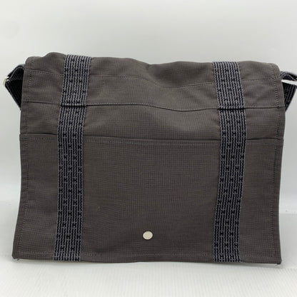 【中古品】【メンズ】 HERMES エルメス 101057M バサスMM ショルダーバッグ カバン メッセンジャーバッグ 180-260914-ko-06-teih カラー：グレー系/ブラウン系 万代Net店