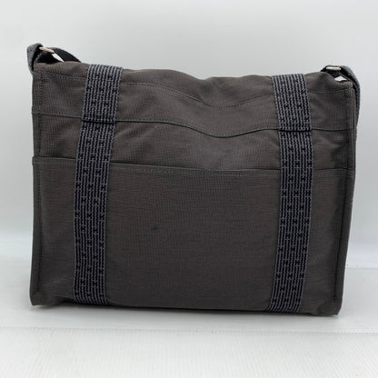 【中古品】【メンズ】 HERMES エルメス 101057M バサスMM ショルダーバッグ カバン メッセンジャーバッグ 180-260914-ko-06-teih カラー：グレー系/ブラウン系 万代Net店