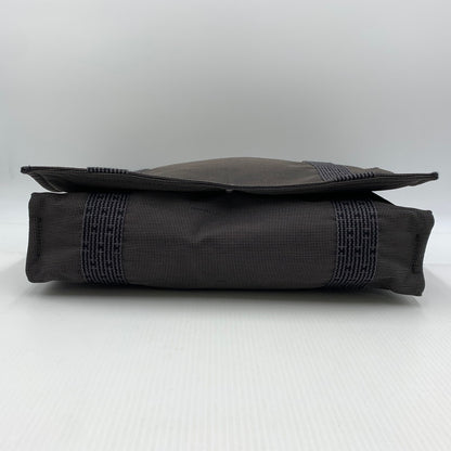 【中古品】【メンズ】 HERMES エルメス 101057M バサスMM ショルダーバッグ カバン メッセンジャーバッグ 180-260914-ko-06-teih カラー：グレー系/ブラウン系 万代Net店