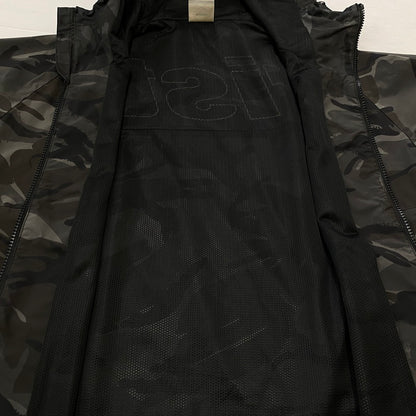 【中古品】【メンズ】 F.C.Real Bristol エフシーレアルブリストル 22SS BIG LOGO PRACTICE JACKET FCRB-220039 ビッグ ロゴ プラクティス ジャケット アウター 142-260917-ss-11-teih サイズ：L カラー：ブラック系 万代Net店