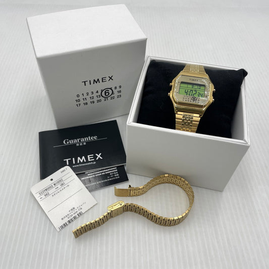 【中古品】【メンズ】 TIMEX タイメックス × MM6 MAISON MARGIELA エムエムシックス メゾン マルジェラ 別注コラボ T80 GIFT SET TW2Y50000-D7 T80 ギフトセット デジタルウォッチ 腕時計 197-260910-yo-09-teih カラー：ゴールド 万代Net店