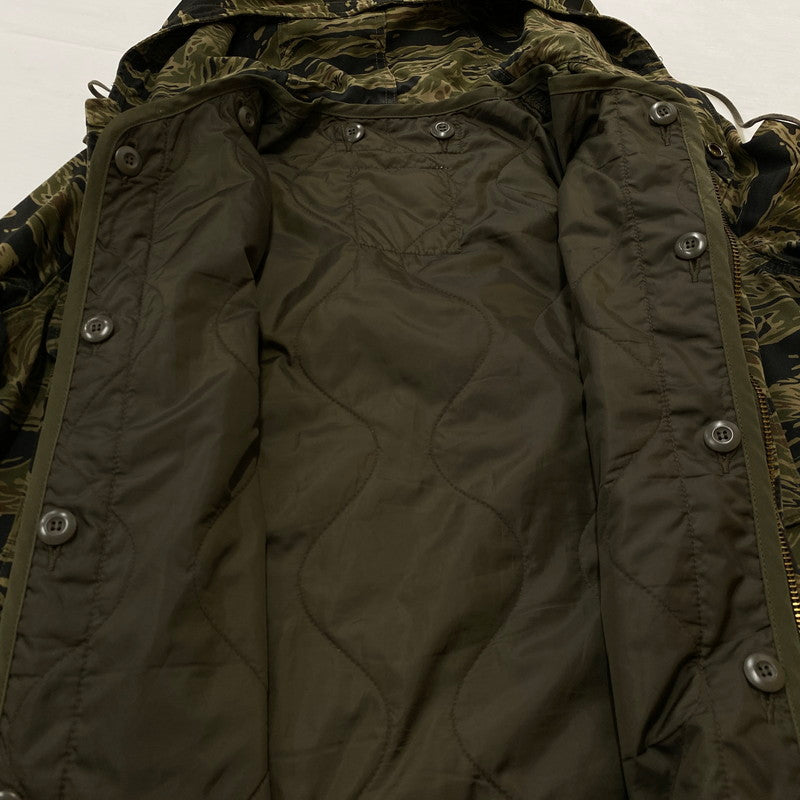 【中古品】【メンズ】 HYSTERIC GLAMOUR ヒステリックグラマー × PEANUTS ピーナッツ × Theater 8 シアターエイト 別注コラボ MILITARY JACKET M-65 0193AB07 ミリタリージャケット アウター 170-260917-ss-10-teih サイズ：フリー カラー：柄 万代Net店