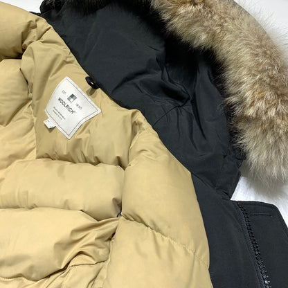 【中古品】【メンズ】 WOOLRICH ウールリッチ NEW ARCTIC PARKA WOOU0297 ニューアークティックパーカー アウター ダウンジャケット 144-260913-ko-16-teih サイズ：USA S カラー：ブラック 万代Net店