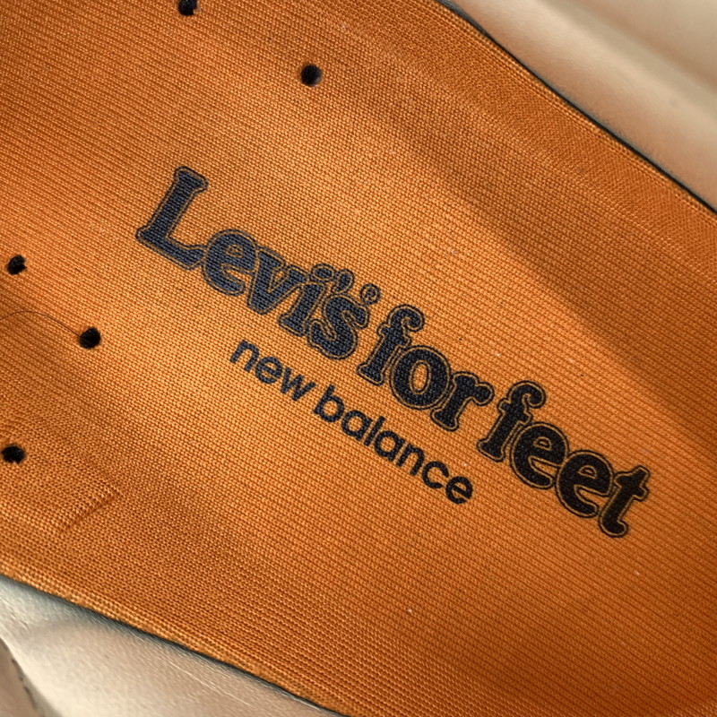 【中古品】【メンズ】 NEW BALNCE ニューバランス × Levi’s リーバイス 別注 コラボ SNEAKERS M1300LV スニーカー 靴 デニム シューズ 162-260917-ko-09-teih サイズ：28cm カラー：ベージュ 万代Net店