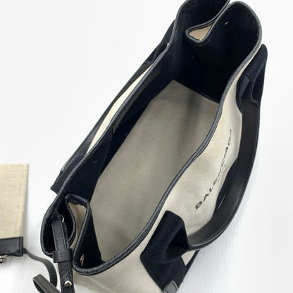 【中古品】【メンズ/レディース】 BALENCIAGA バレンシアガ 339933 ネイビーカバス カバン コットンキャンバス カーフスキン 180-260914-ko-05-teih カラー：ナチュラル/ブラック 万代Net店