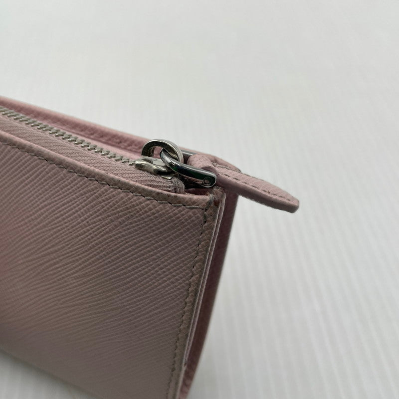 【現状渡し品】【レディース】 PRADA プラダ SAFFIANO TRIANGLE WALLET 1ML050 サフィアーノ トライアングル ウォレット 二つ折り財布 181-260924-yo-06-teih カラー：ピンク 万代Net店