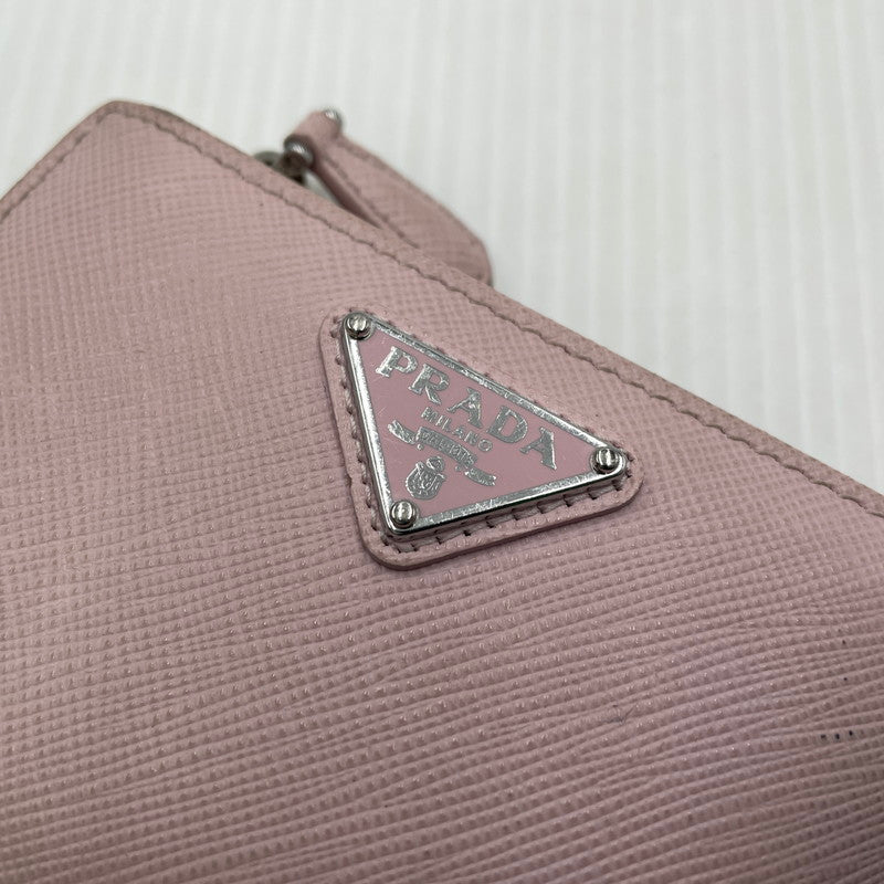 【現状渡し品】【レディース】 PRADA プラダ SAFFIANO TRIANGLE WALLET 1ML050 サフィアーノ トライアングル ウォレット 二つ折り財布 181-260924-yo-06-teih カラー：ピンク 万代Net店