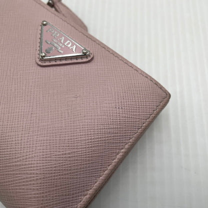 【現状渡し品】【レディース】 PRADA プラダ SAFFIANO TRIANGLE WALLET 1ML050 サフィアーノ トライアングル ウォレット 二つ折り財布 181-260924-yo-06-teih カラー：ピンク 万代Net店