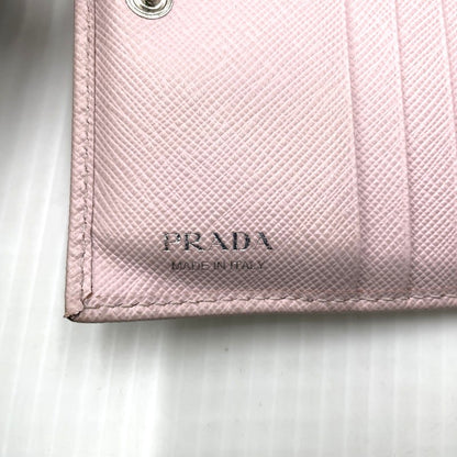 【現状渡し品】【レディース】 PRADA プラダ SAFFIANO TRIANGLE WALLET 1ML050 サフィアーノ トライアングル ウォレット 二つ折り財布 181-260924-yo-06-teih カラー：ピンク 万代Net店