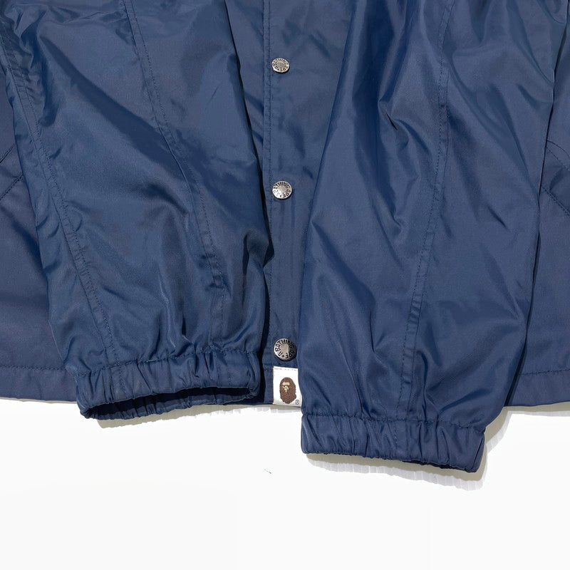 【中古品】【メンズ】 A BATHING APE アベイシングエイプ NYLON COACH JACKET 001GDD201001X ナイロン コーチジャケット ライトアウター 142-260918-yo-03-teih サイズ：L カラー：ネイビー 万代Net店