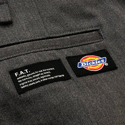 【中古品】【メンズ】 FAT エフエーティー × DICKIES ディッキーズ 別注コラボ WIDE CHINOPANTS WIDE F32110-PN03-AD ワイド チノパンツ ボトムス 153-260918-sa-24-teih サイズ：JUMBO カラー：グレー 万代Net店
