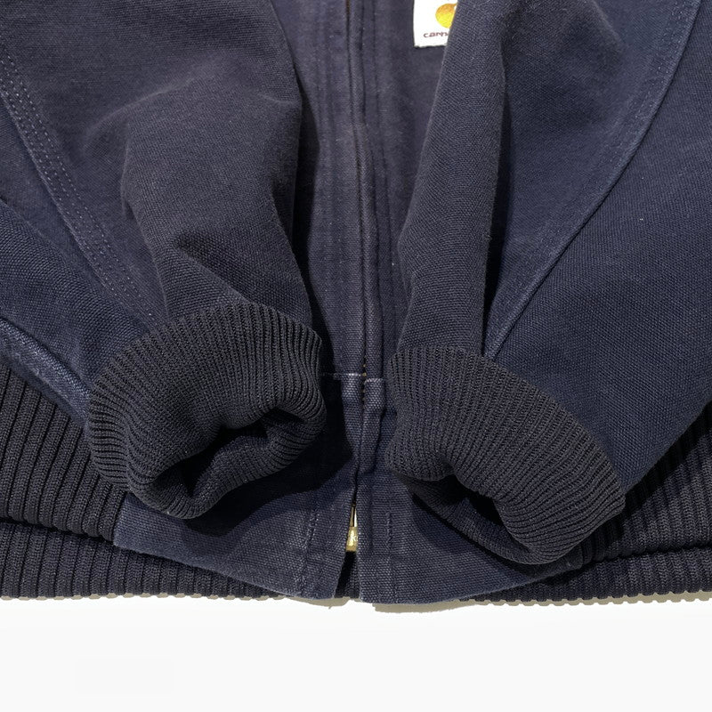 【現状渡し品】【メンズ】 CARHARTT カーハート DNY FIRM DUCK INSULATED FLANNEL-LINED ACTIVE JACKET J140 ファームダック インサレーテッド フランネルライン アクティブジャケット アウター 145-260919-yo-08-teih サイズ：M カラー：ネイビー 万代Net店