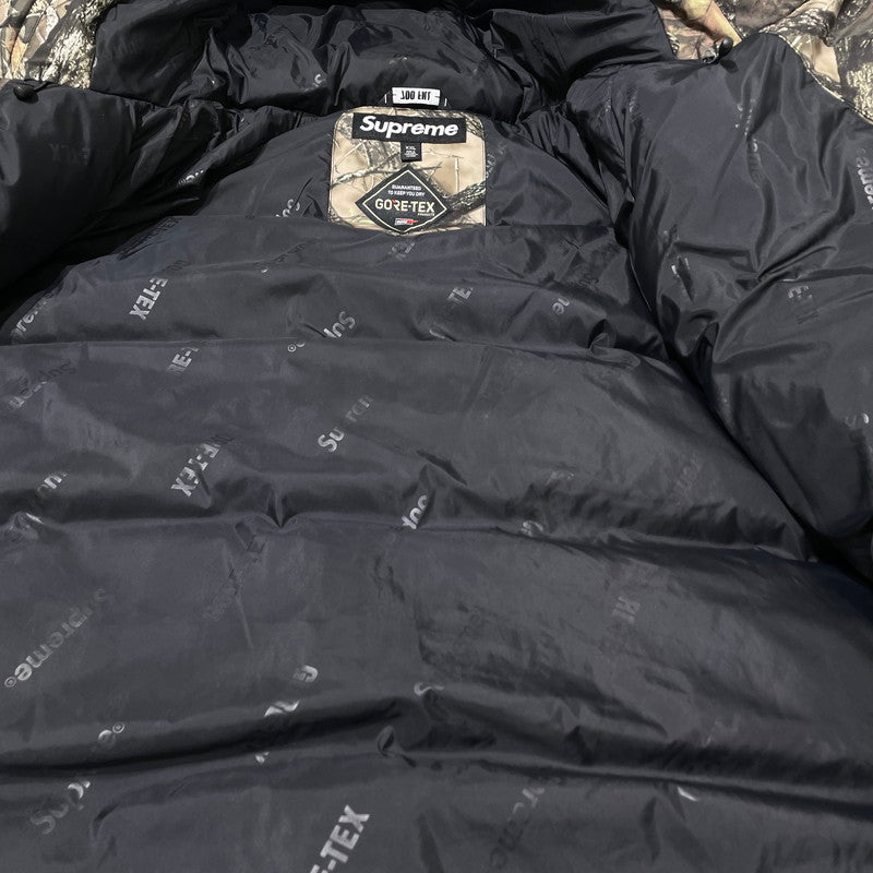 【中古品】【メンズ】 SUPREME シュプリーム 23FW GORE-TEX 700-FILL DOWN PARKA "TIMBER CAMO" ゴアテックス 700フィル ダウンパーカー ティンバーカモ ダウンジャケット 149-260919-yo-10-teih サイズ：XXL カラー：リアルツリー 万代Net店