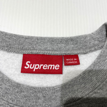 【中古品】【メンズ】 SUPREME シュプリーム 24FW SMALL BOX CREWNECK スモール ボックスロゴ クルーネック スウェット 長袖 トップス トレーナー 149-260919-yo-03-teih サイズ：L カラー：グレー 万代Net店