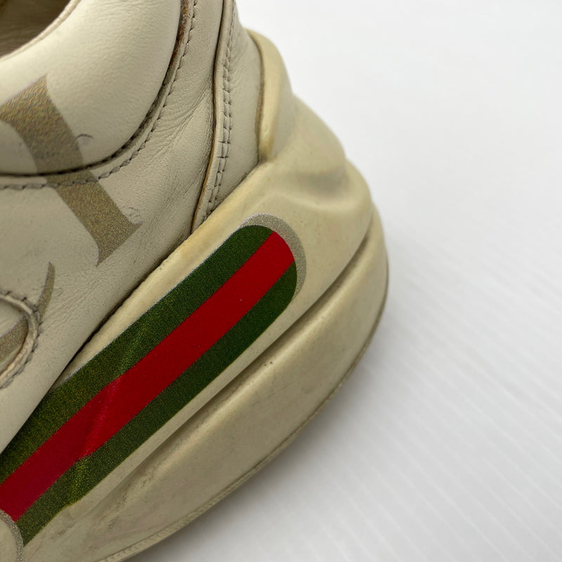 【現状渡し品】【メンズ】 GUCCI グッチ RHYTON LEATHER SNEAKER 500877 ライトン レザー スニーカー 靴 183-261007-sa-01-teih サイズ：27cm カラー：アイボリー 万代Net店