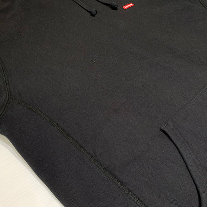 【中古品】【メンズ】 Supreme シュプリーム SMALL BOX LOGO HOODED SWEATSHIRT スモールボックス ロゴ フーディ スウェットシャツ トップス プルオーバーパーカー 149-260920-ko-05-teih サイズ：M カラー：ブラック 万代Net店