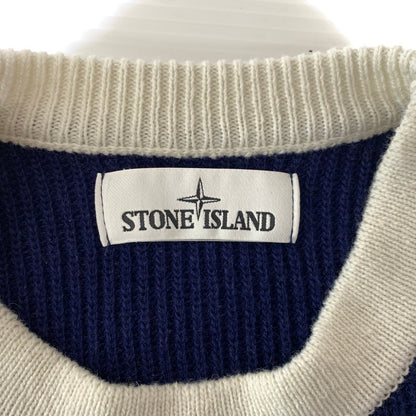【中古品】【メンズ】 STONE ISLAND ストーンアイランド EMBROIDERED WOOL LOGO SWEATER エンブロイダリー ウール セーター トップス ニット 141-260920-ko-09-teih サイズ：M カラー：ホワイト/ネイビー 万代Net店