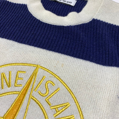 【中古品】【メンズ】 STONE ISLAND ストーンアイランド EMBROIDERED WOOL LOGO SWEATER エンブロイダリー ウール セーター トップス ニット 141-260920-ko-09-teih サイズ：M カラー：ホワイト/ネイビー 万代Net店
