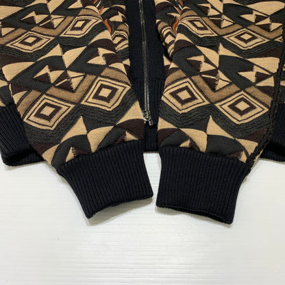 【中古品】【メンズ】 GIANNI VERSACE ジャンニ・ヴェルサーチ KNIT BLOUSON ニット ブルゾン ライトアウター フルジップジャケット 141-260920-ko-15-teih サイズ：48 カラー：総柄 万代Net店