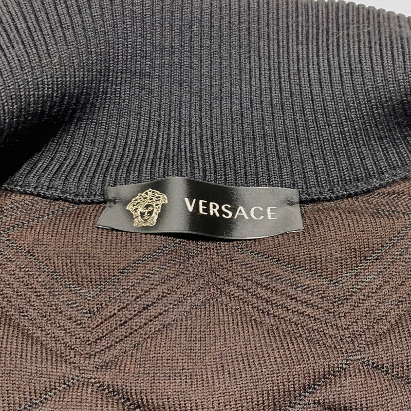 【中古品】【メンズ】 GIANNI VERSACE ジャンニ・ヴェルサーチ KNIT BLOUSON ニット ブルゾン ライトアウター フルジップジャケット 141-260920-ko-15-teih サイズ：48 カラー：総柄 万代Net店