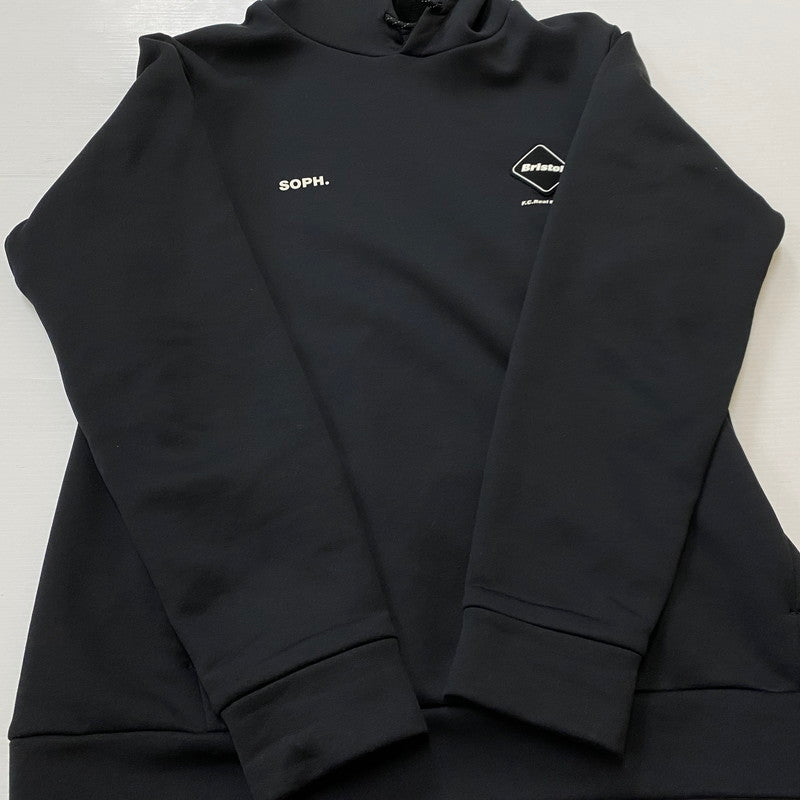 【中古品】【メンズ】 F.C.R.B エフ シー アール ビー STRETCH FLEECE HOODIE FCRB-252031 ストレッチ フリース フーディー 長袖 トップス 142-260922-sa-16-teih サイズ：S カラー：ブラック 万代Net店